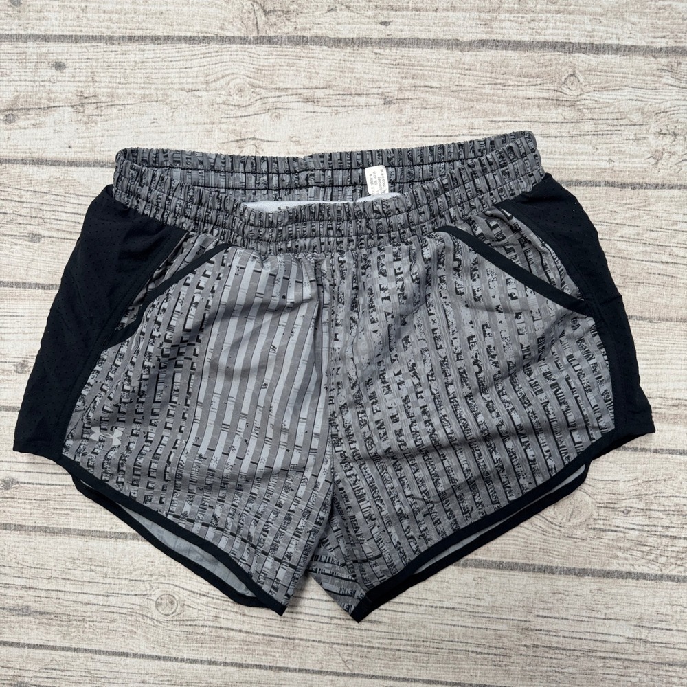 Under Armour Shorts Women's XS Gray Black Striped Loose Fit HeatGear Activewear